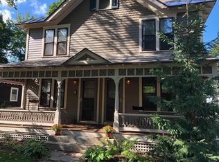 9 Jumel Pl, Saratoga Springs, NY 12866