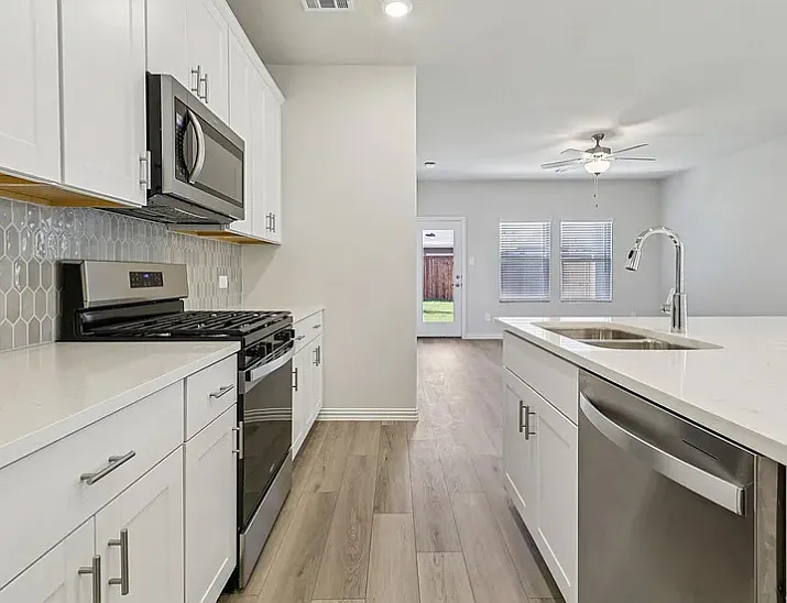 1122 Old Stead Dr — Photo 6
