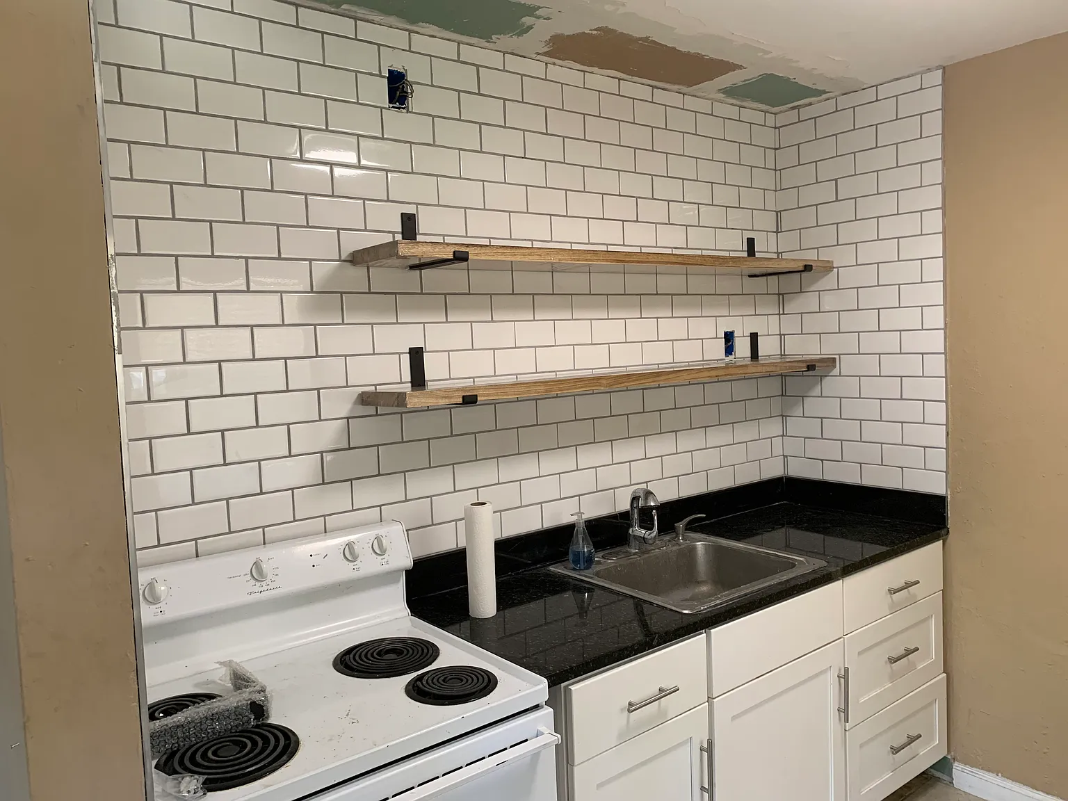1 bed, 550 sqft, $1,700 — Photo 1