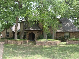 809 Timberview Ct S, Fort Worth, TX 76112