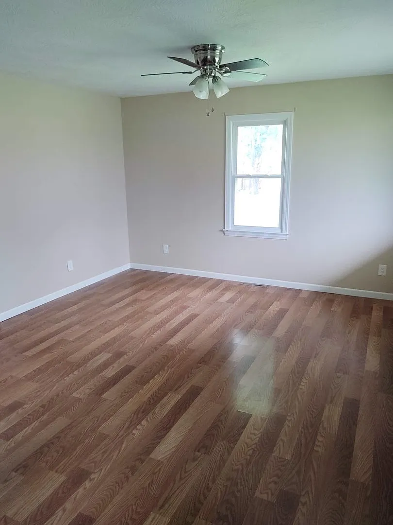 2131 W Phelps — Photo 2