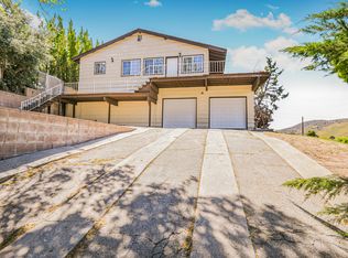 42909 Coolcrest Dr, Lake Hughes, CA 93532
