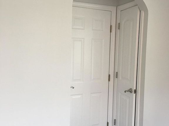 4th image of 13 Andros St
