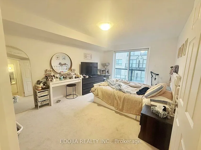 20 Woodstream Dr #3 — Photo 8