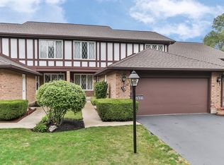 532 Cress Creek Ct, Crystal Lake, IL 60014