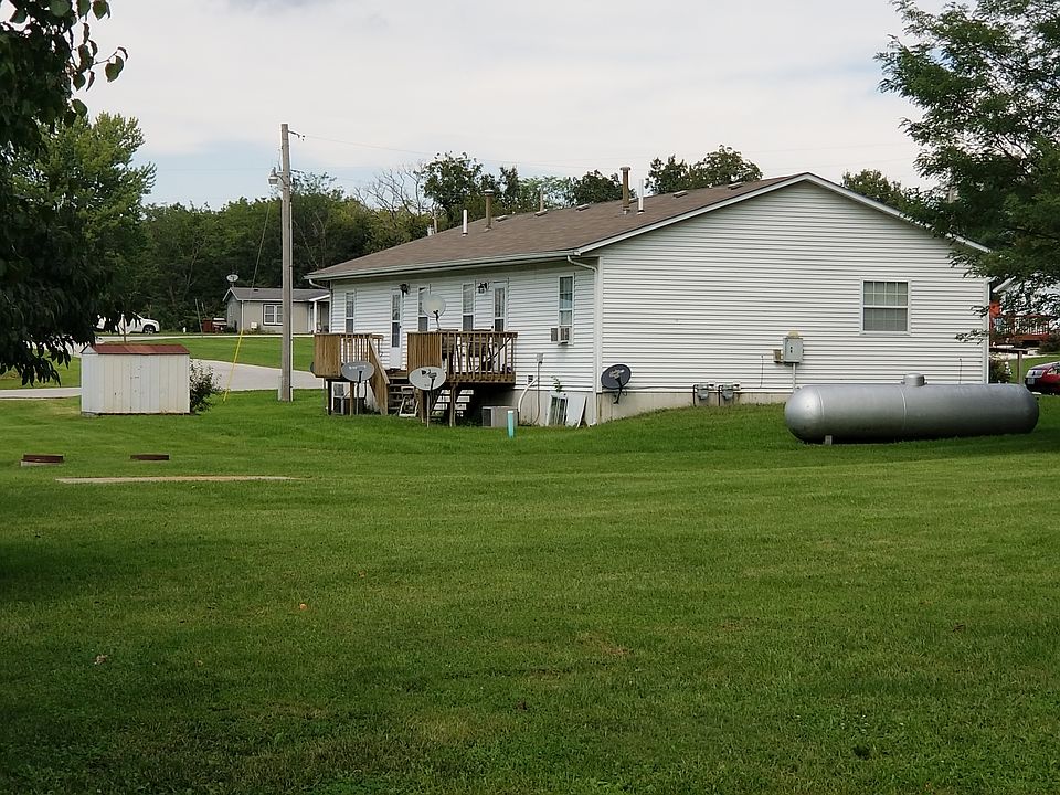 2nd image of 201 N Wilhite St