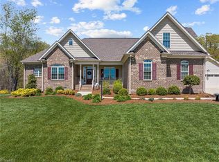 2689 Brooke Meadows Dr, Browns Summit, NC 27214