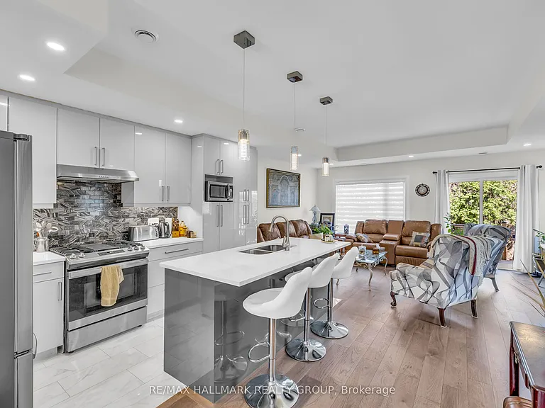 163 Longpre St — Photo 6