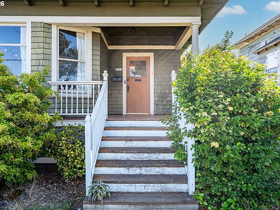 4th image of 2514 SE 21st Ave