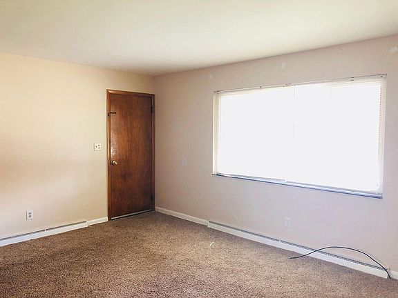 3rd image of 81 & 83 Greencrest Ter