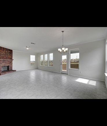 5th image of 124 Rocroi Dr