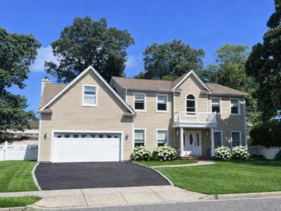 5 Pine Street, Plainview, NY, 11803