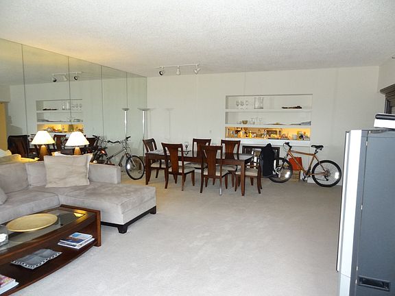 5th image of 201 Crandon Blvd APT 823