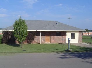 114 Apache Dr, Comanche, OK 73529