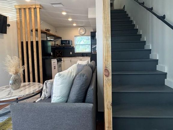 3rd image of 3465 15th Ave S #B
