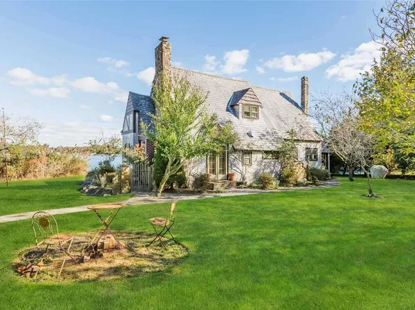 123 Paquatuck Avenue #S, East Moriches, NY 11940