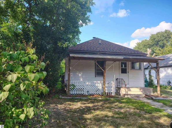 853 Shady Shore Dr, Bay City, MI 48706
