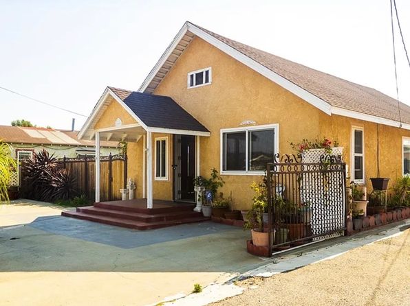 10601 S Grevillea Ave