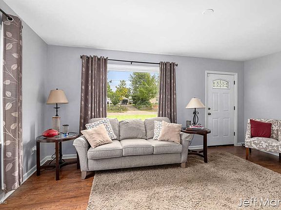 3rd image of 5637 Averill Ave SW