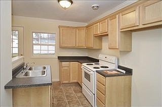 4th image of 1018 Charlotte Ave