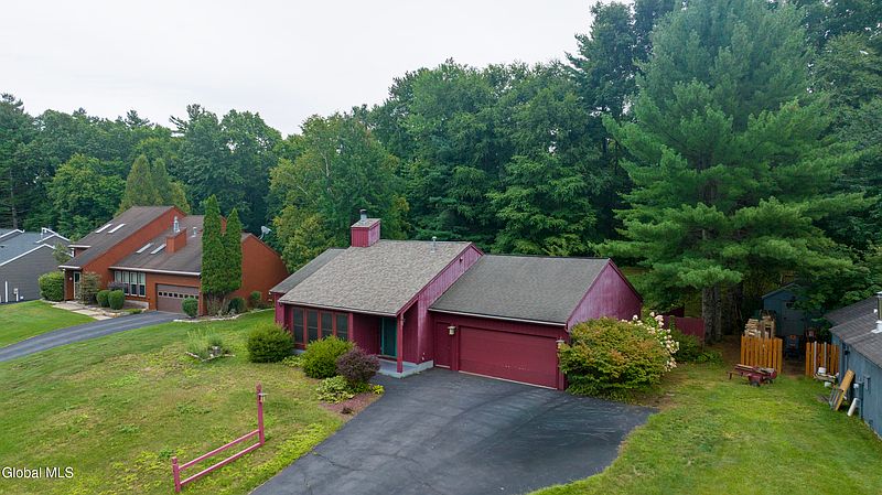 3rd image of 85 Meadow Rue Place