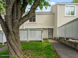 2403 Rockport Ct S, East Greenbush, NY 12061