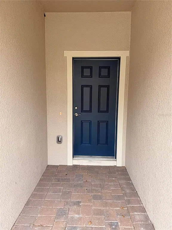 3 bed, 2.5 bath, 1560 sqft, $2,500 — Photo 4