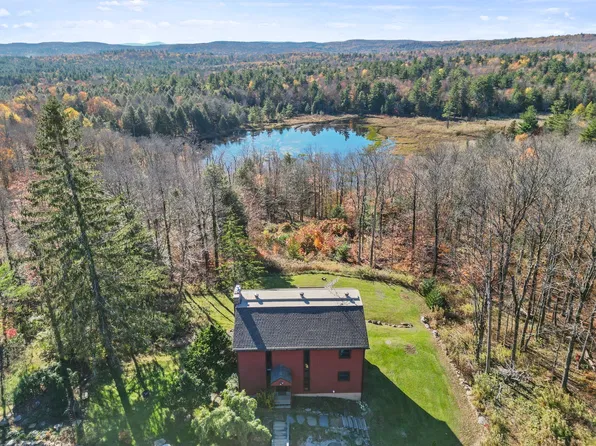 445 Beech Tree Ln, Becket, MA 01223