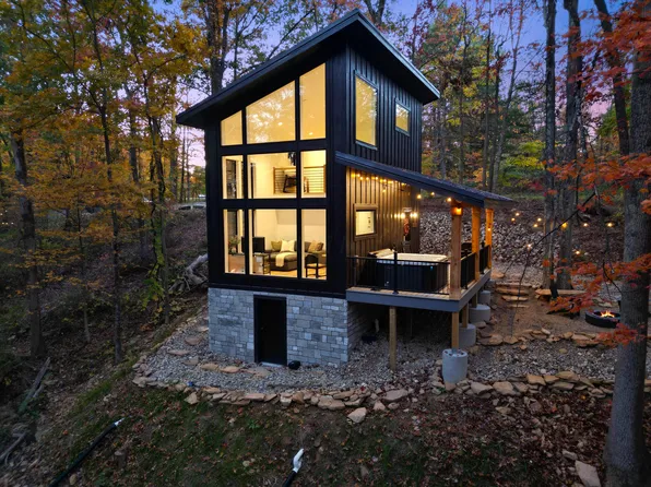 20389 Thompson Ridge Rd, Laurelville, OH 43135