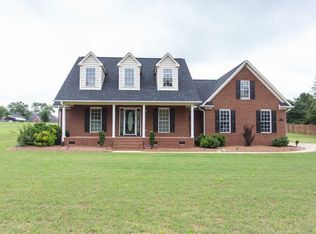 417 Carrington Dr, Boiling Springs, SC 29316