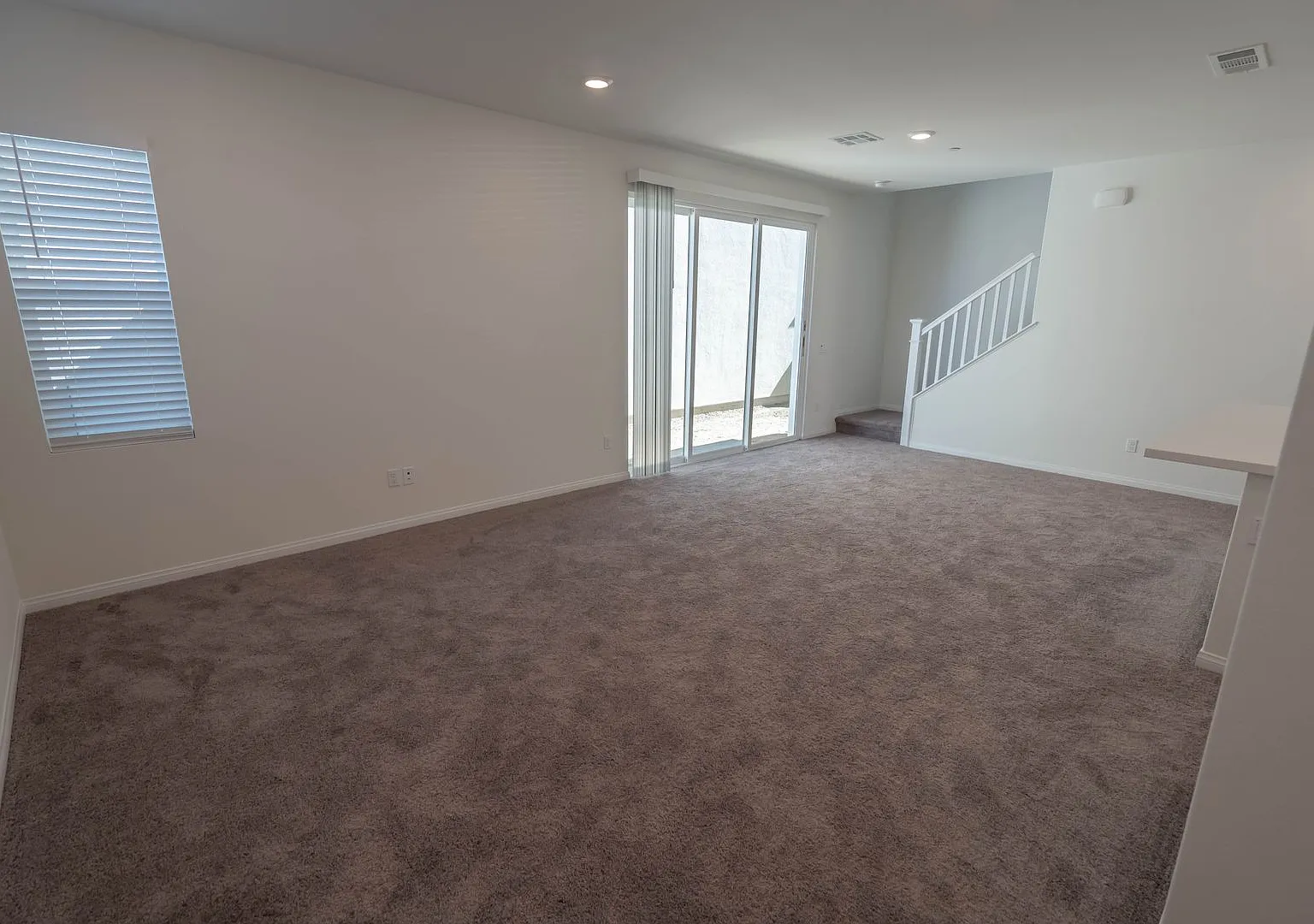 3 Bedrooms in the Five Points Community of Valencia! — Photo 2