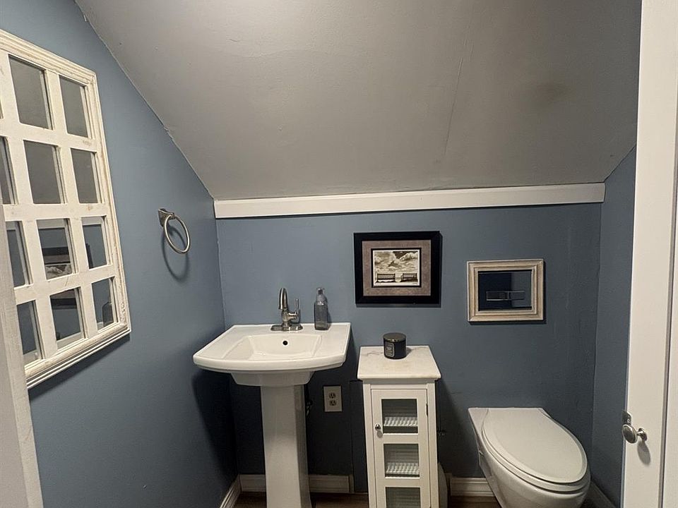 205 University St, photo 20