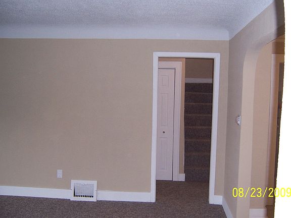3rd image of 285 Oakmont
