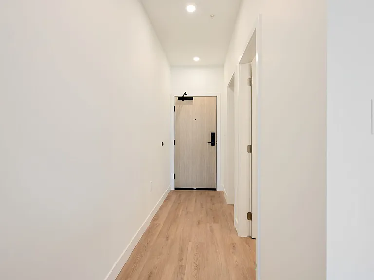 635 Chatham St — Photo 37