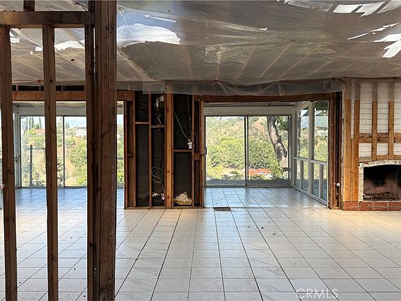 2nd image of 2000 Chestnut Creek Rd