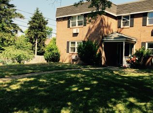 21 Manavon St, Phoenixville, PA 19460