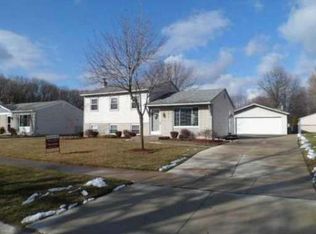 32657 Conrad St, Chesterfield, MI 48047