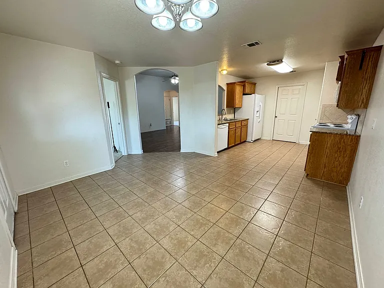 3806 Tatonka Dr — Photo 8