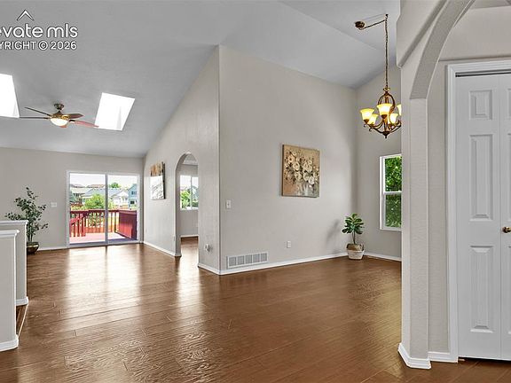 3rd image of 3839 Range Dr