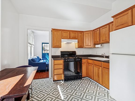3rd image of 1838 Dublin St #1
