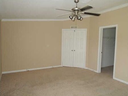 3rd image of 579 SW Gallant Ln