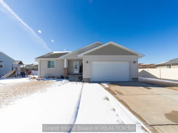 308 Orchardgrass Dr, Grand Island, NE 68803