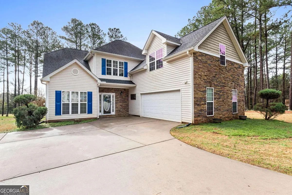524 Kaitlin Cir photo 1