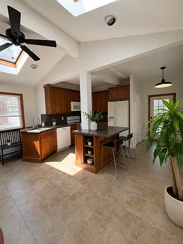 16 Oakridge Rd #B Photo 1