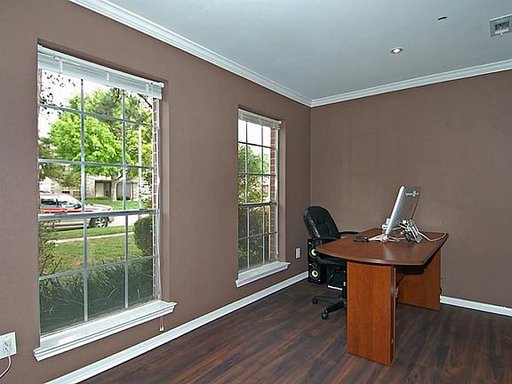 Perfect for a private and quiet home office