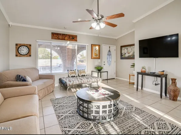 9819 N 67th Dr, Peoria, AZ 85345