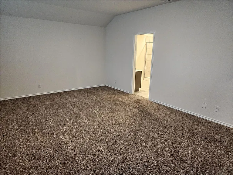 100 Stovall Ln — Photo 5