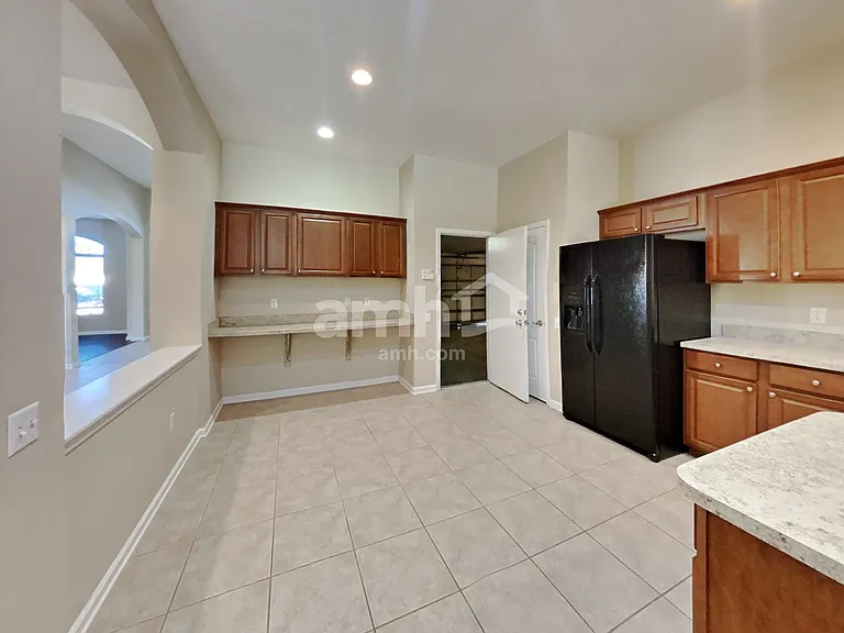 7330 Crescent Palm Dr — Photo 4