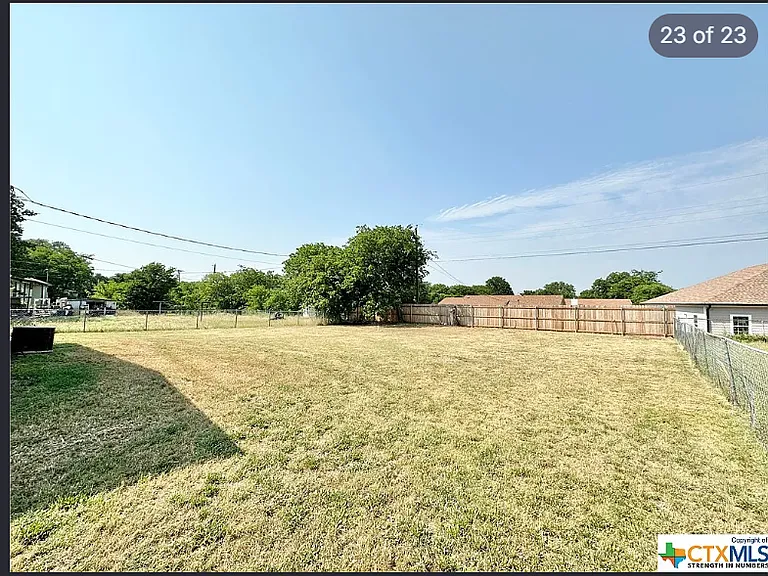 2721 Lewis St — Photo 6