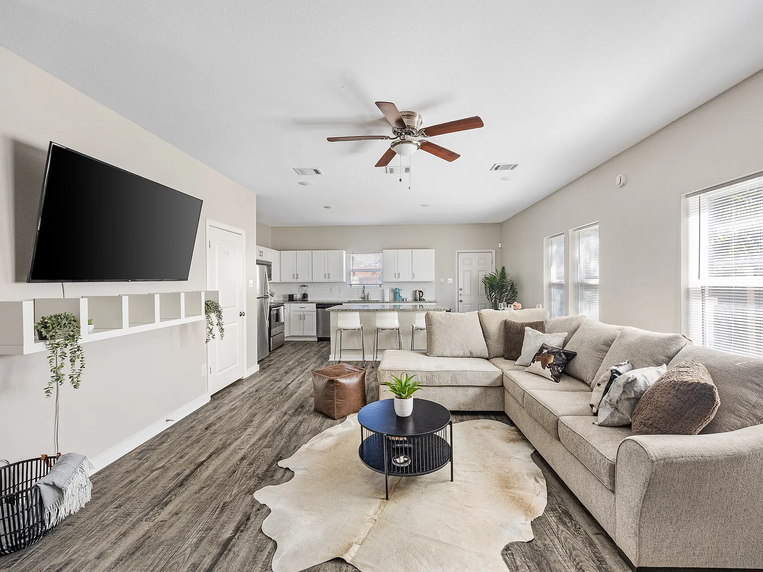 3 bed, 1500 sqft, $3,600 — Photo 4